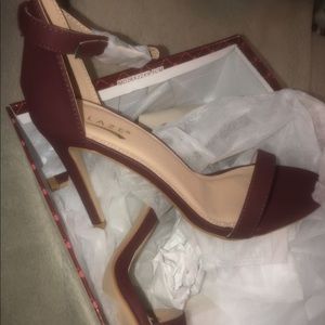 HEELS